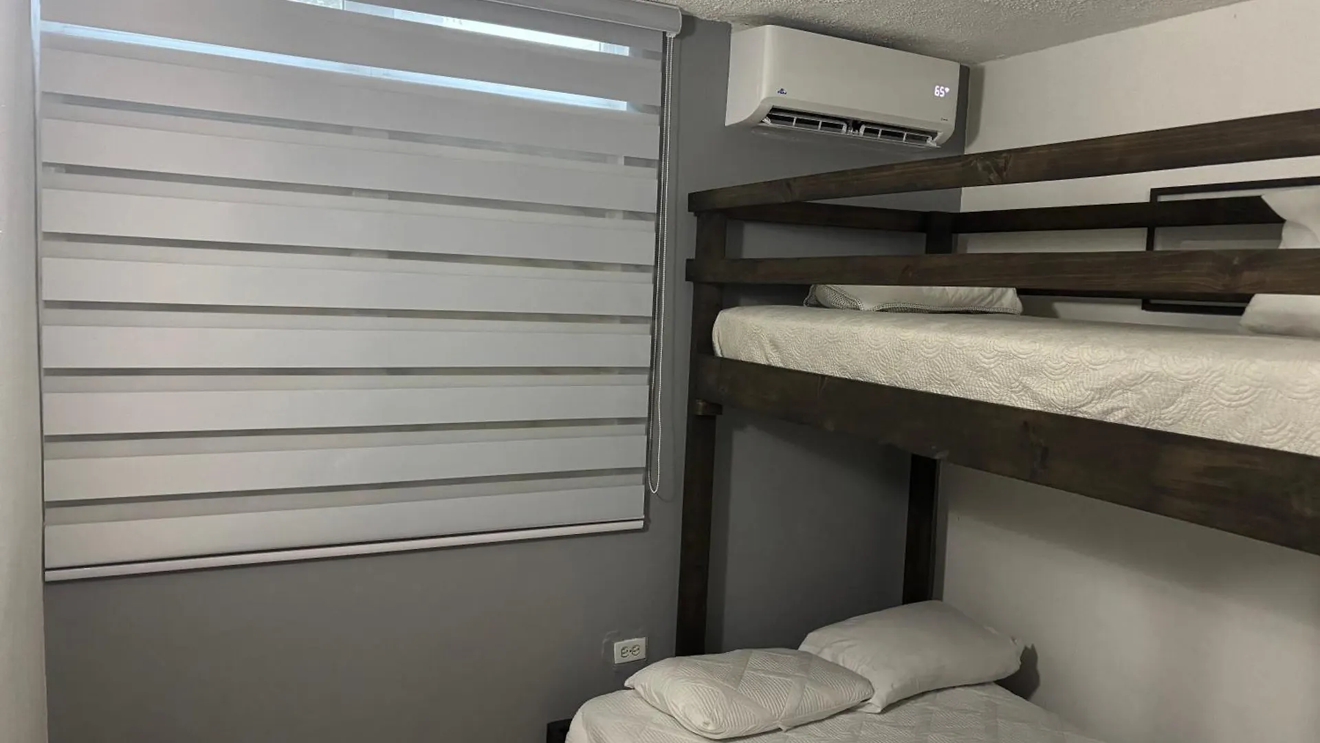 Cozy Private Apartment Near Sju Airport Carolina